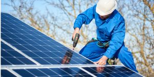 Installation Maintenance Panneaux Solaires Photovoltaïques à Desmonts